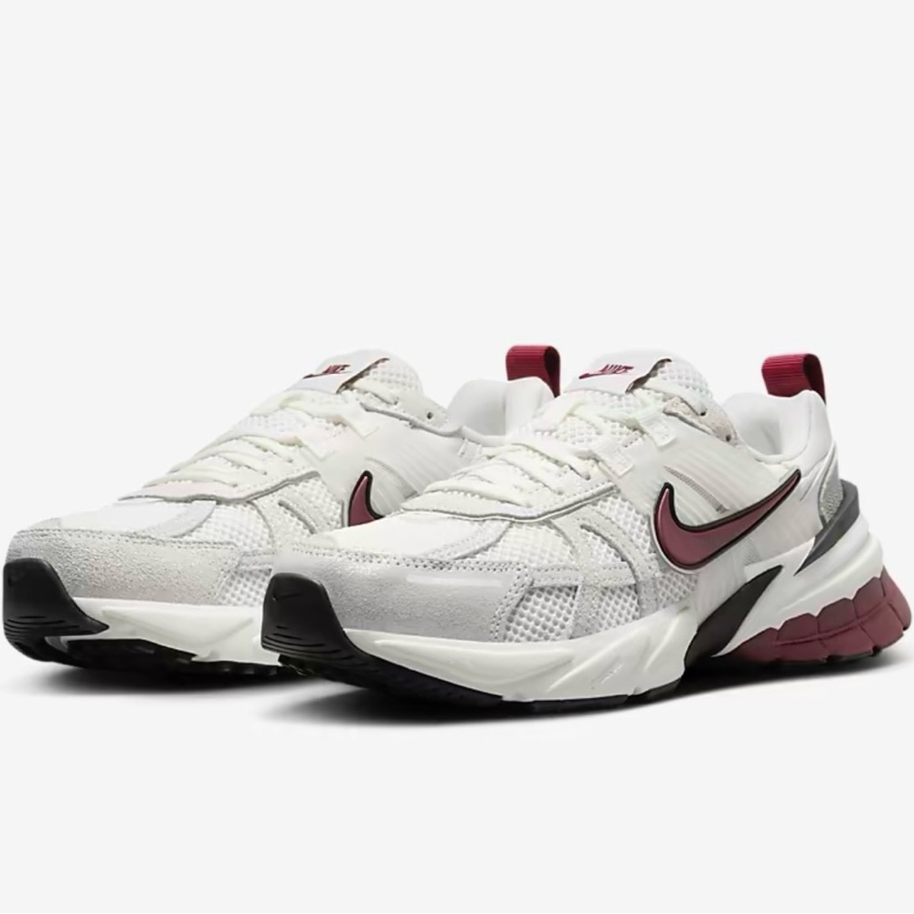 Nike V2K Run SE